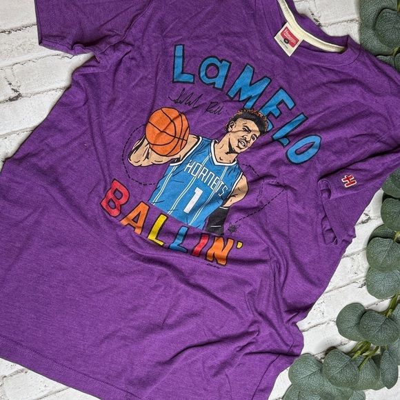 LaMelo Ball “Ballin’” Charlotte Hornets Graphic Tee – Homage – Size M - Picture 3 of 4